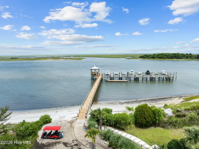 $1,200,000 | 8056 Bonfire Drive, Wilmington, NC 28409