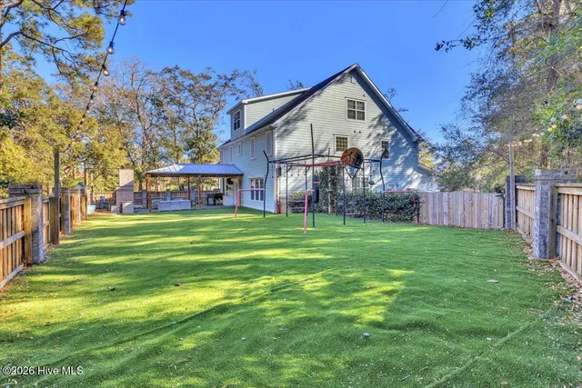 $1,200,000 | 8056 Bonfire Drive, Wilmington, NC 28409