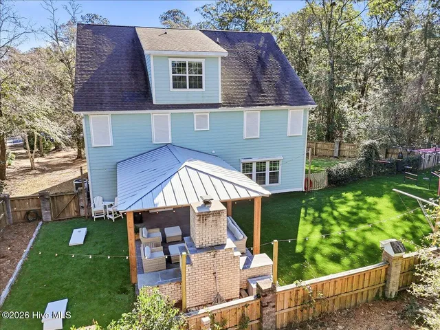 $1,200,000 | 8056 Bonfire Drive, Wilmington, NC 28409