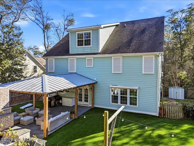 $1,200,000 | 8056 Bonfire Drive, Wilmington, NC 28409