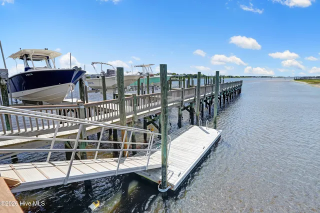 $1,200,000 | 8056 Bonfire Drive, Wilmington, NC 28409