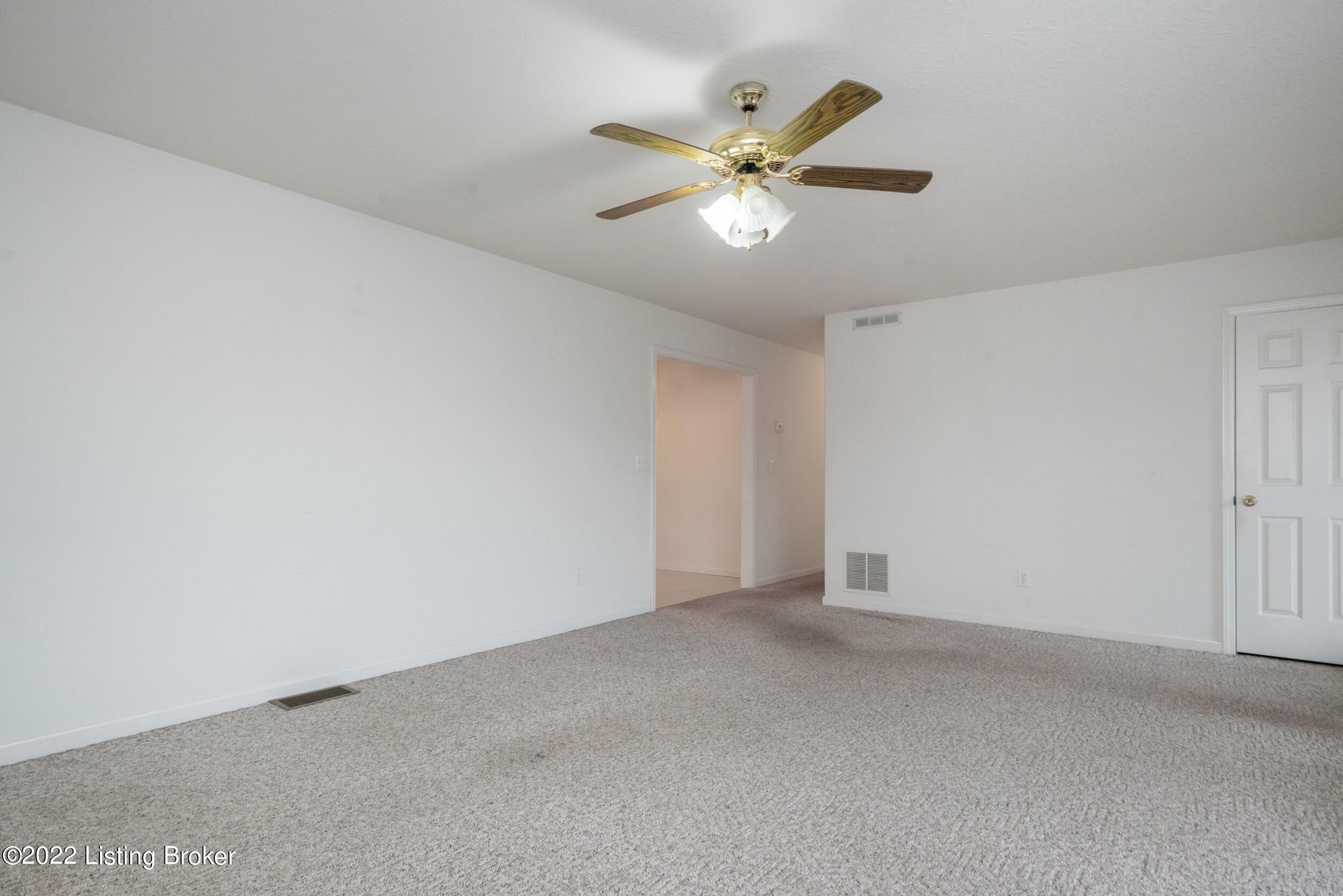 1415 Zoneton Road Shepherdsville, KY 40165 - Photo 9 of 41 1415 Zoneton Road-22