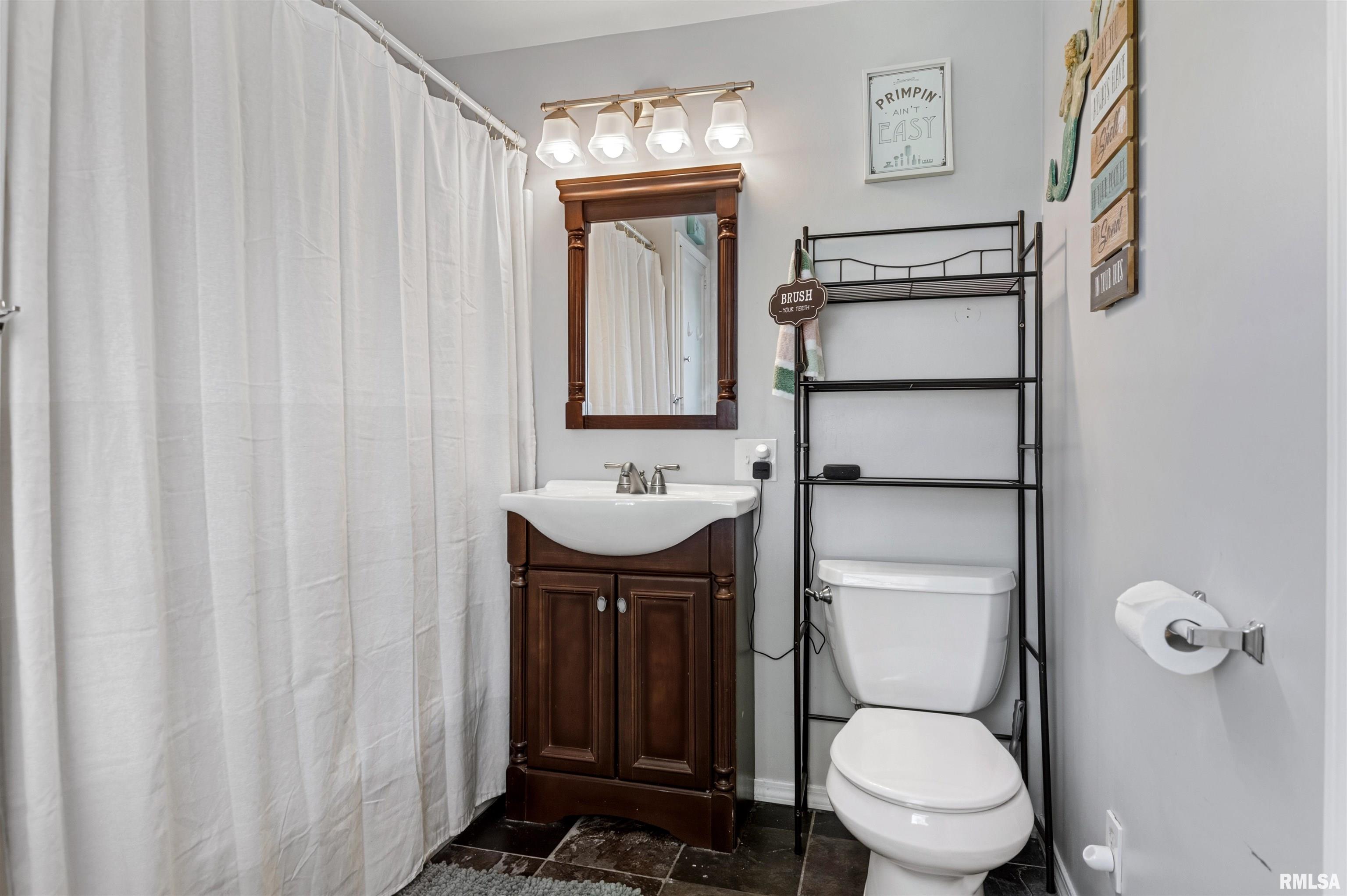 1841 Mound Road Jacksonville, IL 62650 - Photo 24 of 41