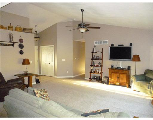 64730 Snowberry Road North Liberty, IN 46554 - Photo 5 of 24 Gallery Image 5
