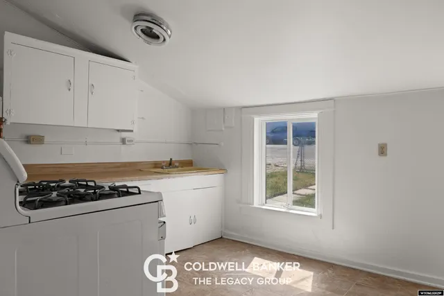 $276,000 | 1011 East B Street, Casper, WY 82601