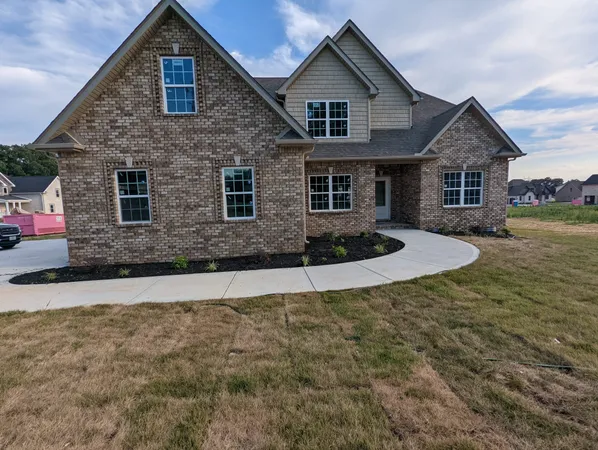 $675,000 | 871 Shady Bluff Trail, Clarksville, TN 37043