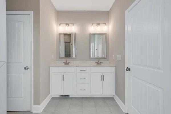 $675,000 | 871 Shady Bluff Trail, Clarksville, TN 37043
