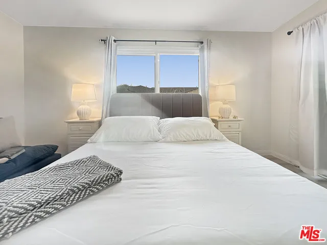 $8,395 | 111 Waterview Street, Playa del Rey, CA 90293