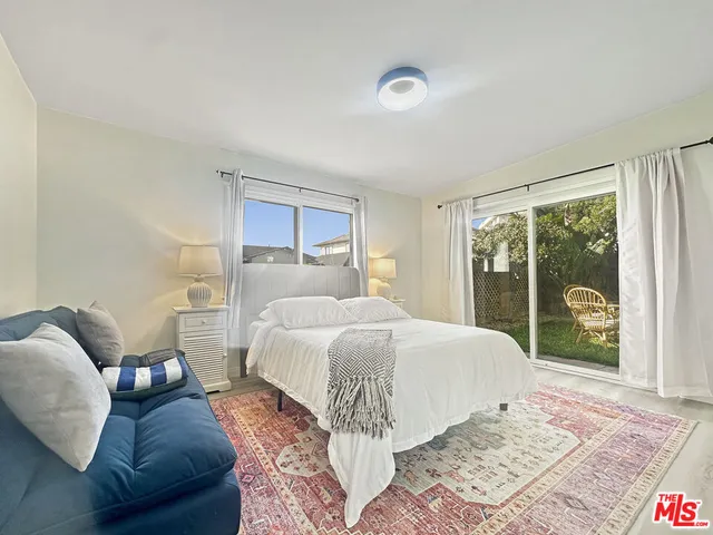 $8,395 | 111 Waterview Street, Playa del Rey, CA 90293