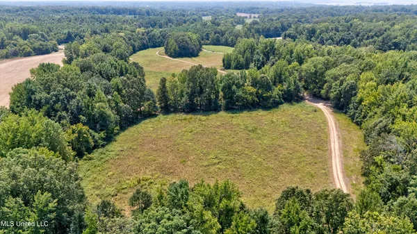 $200,000 | 2 Church Road, Walls, MS 38680