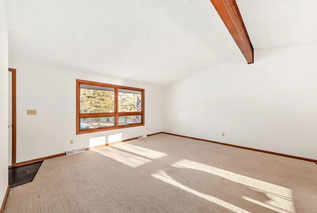 $519,900 | 770 Odsila Way, Fontana, WI 53125