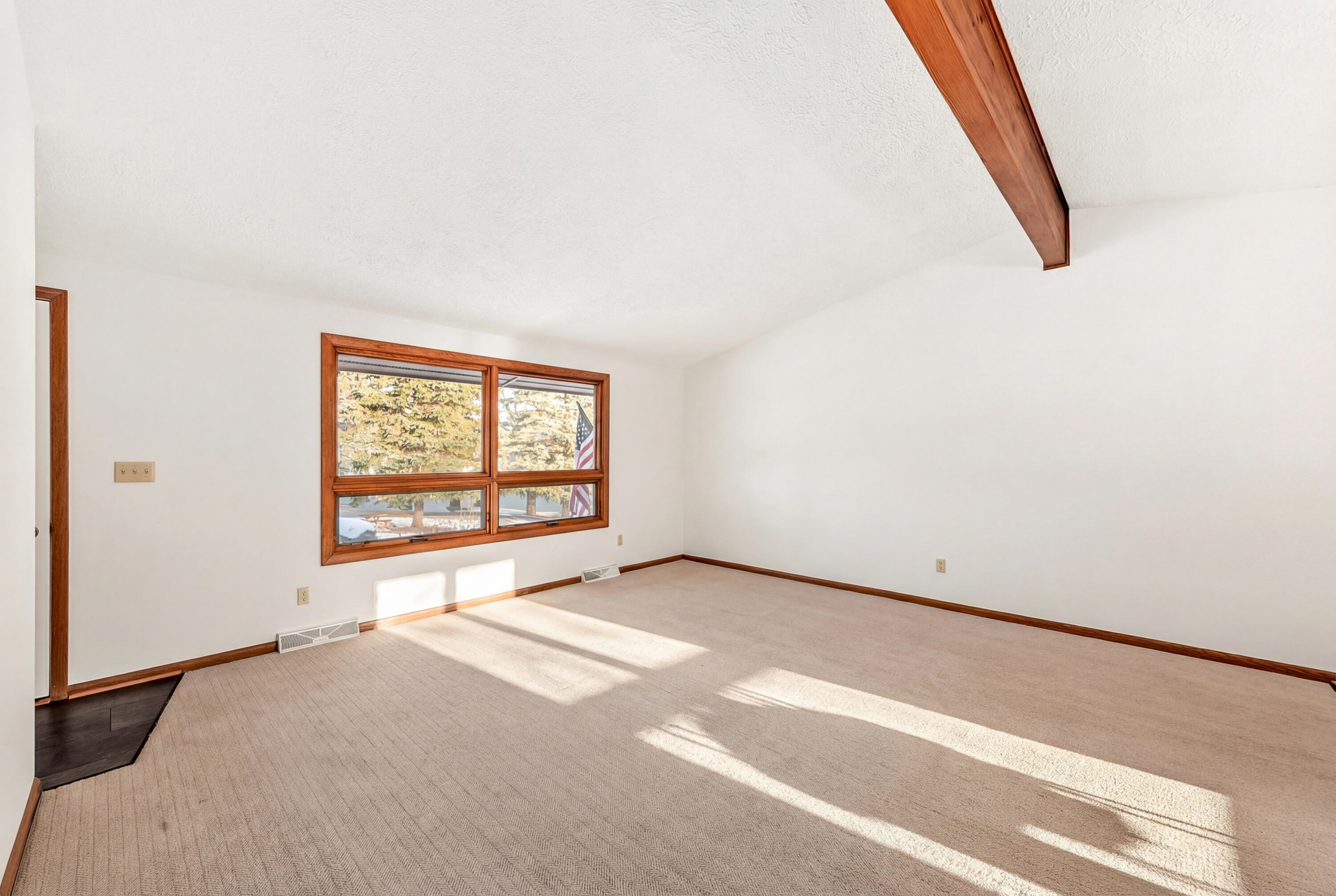 770 Odsila Way Fontana, WI 53125 - Photo 12 of 95 770 Odsila Way