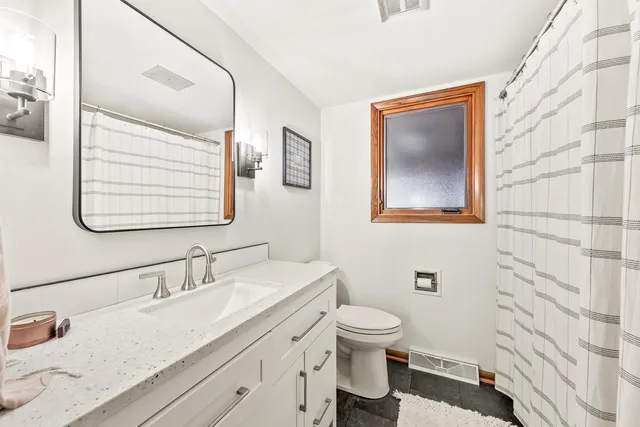 $519,900 | 770 Odsila Way, Fontana, WI 53125