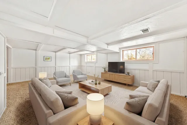 $519,900 | 770 Odsila Way, Fontana, WI 53125