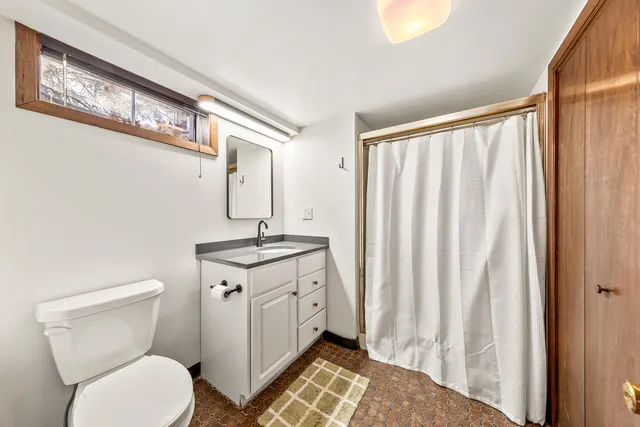 $519,900 | 770 Odsila Way, Fontana, WI 53125