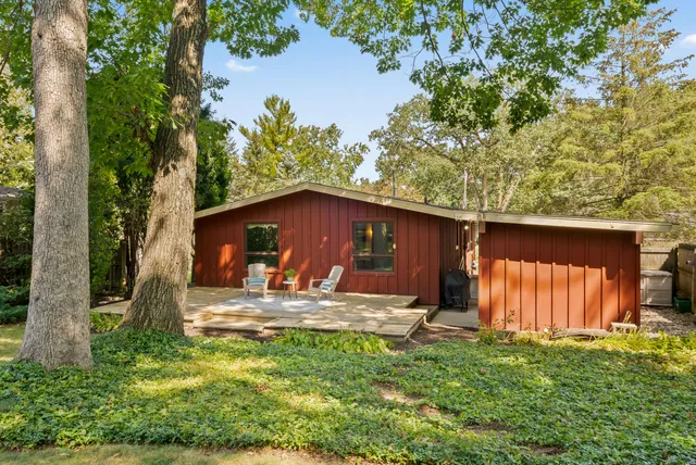 $519,900 | 770 Odsila Way, Fontana, WI 53125