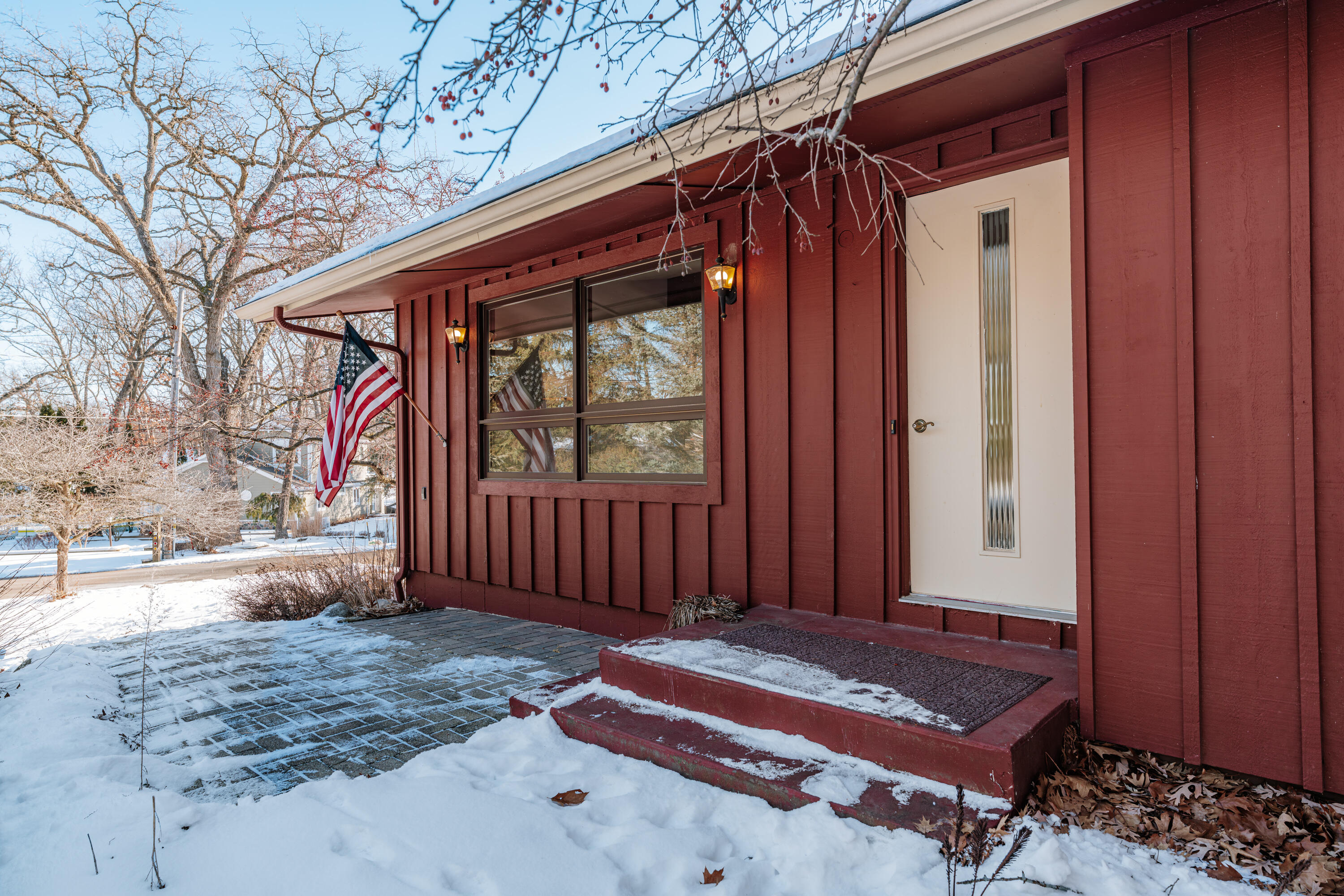 770 Odsila Way Fontana, WI 53125 - Photo 5 of 95 770 Odsila Way
