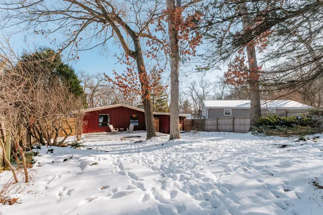 $519,900 | 770 Odsila Way, Fontana, WI 53125