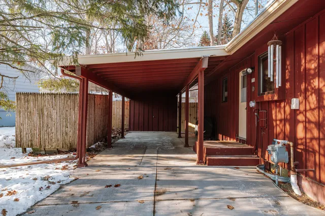 $519,900 | 770 Odsila Way, Fontana, WI 53125