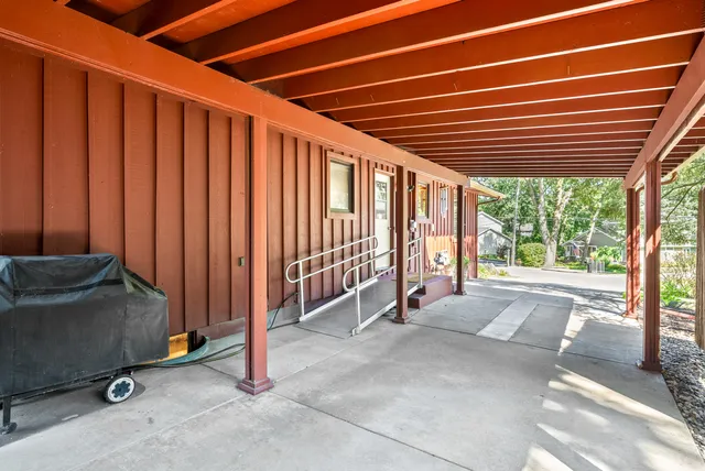 $519,900 | 770 Odsila Way, Fontana, WI 53125