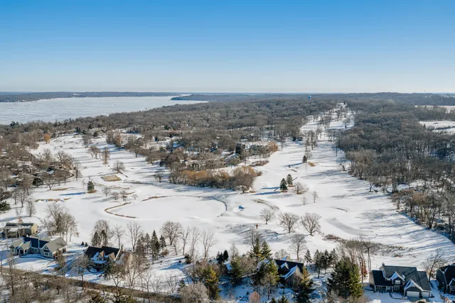 $519,900 | 770 Odsila Way, Fontana, WI 53125