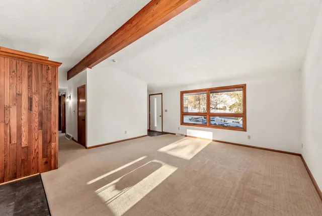 $519,900 | 770 Odsila Way, Fontana, WI 53125