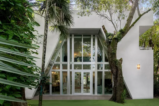 $27,500 | 3861 Kumquat Avenue, Miami, FL 33133