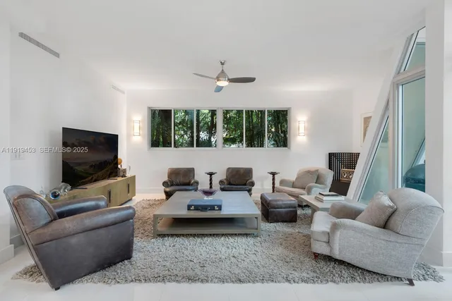 $27,500 | 3861 Kumquat Avenue, Miami, FL 33133