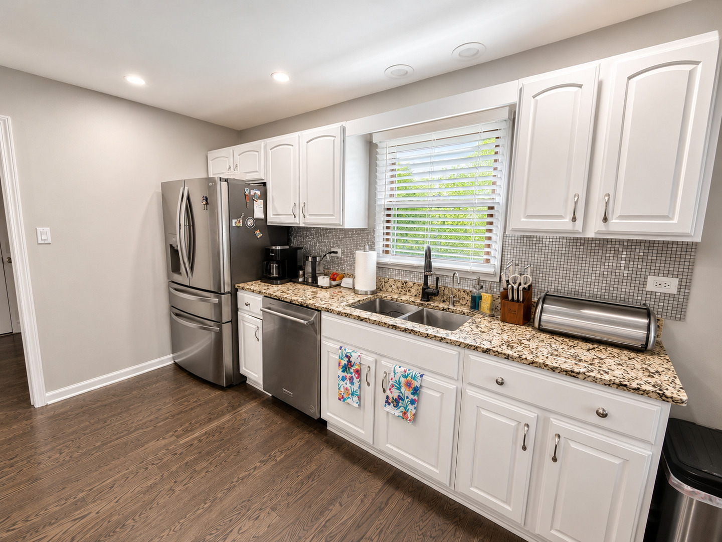 2913 Vimy Ridge Drive Joliet, IL 60435 - Photo 5 of 19