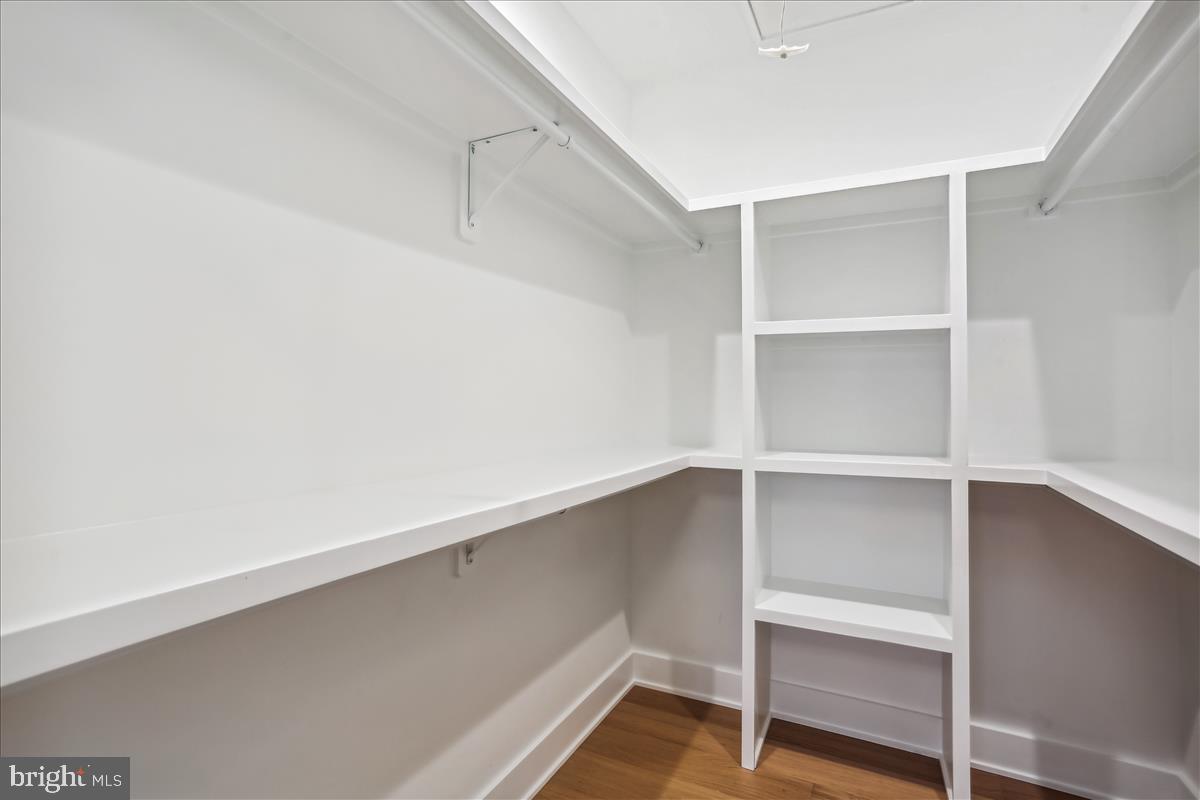6419 Winnepeg Road Bethesda, MD 20817 - Photo 31 of 66 Walk-In Closet