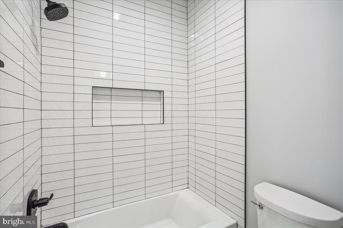 6419 Winnepeg Road Bethesda, MD 20817 - Photo 46 of 66 Bathroom