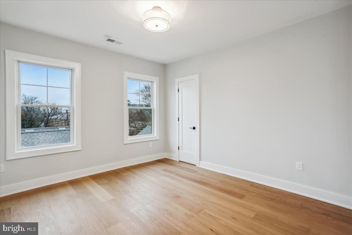 6419 Winnepeg Road Bethesda, MD 20817 - Photo 48 of 66 Bedroom