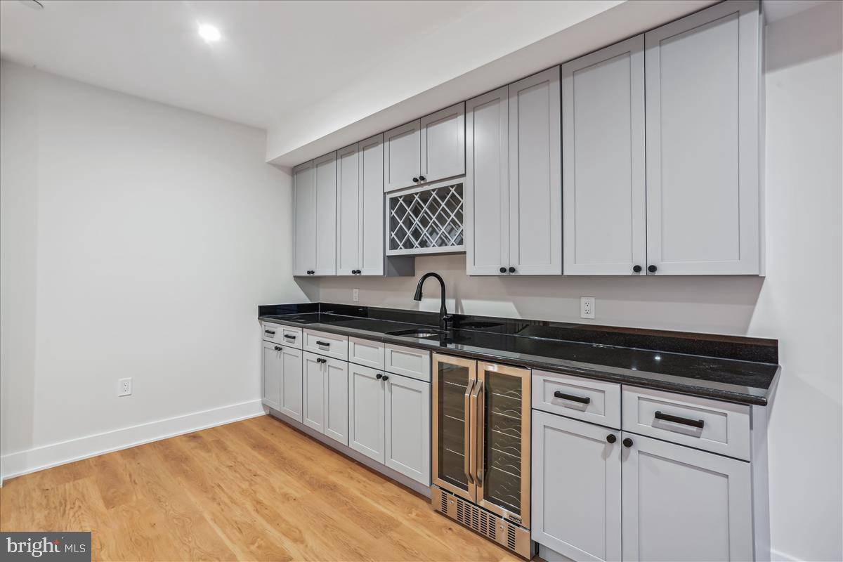 6419 Winnepeg Road Bethesda, MD 20817 - Photo 55 of 66 Wet Bar