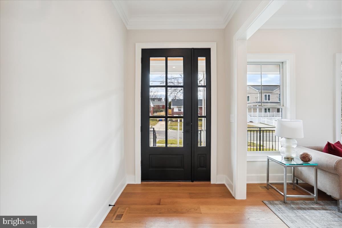 6419 Winnepeg Road Bethesda, MD 20817 - Photo 6 of 66 Gallery Image 6