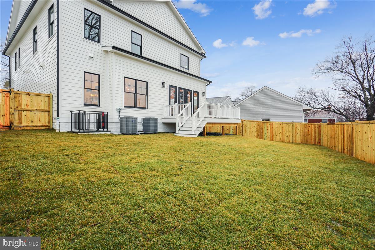 6419 Winnepeg Road Bethesda, MD 20817 - Photo 65 of 66 Back Yard