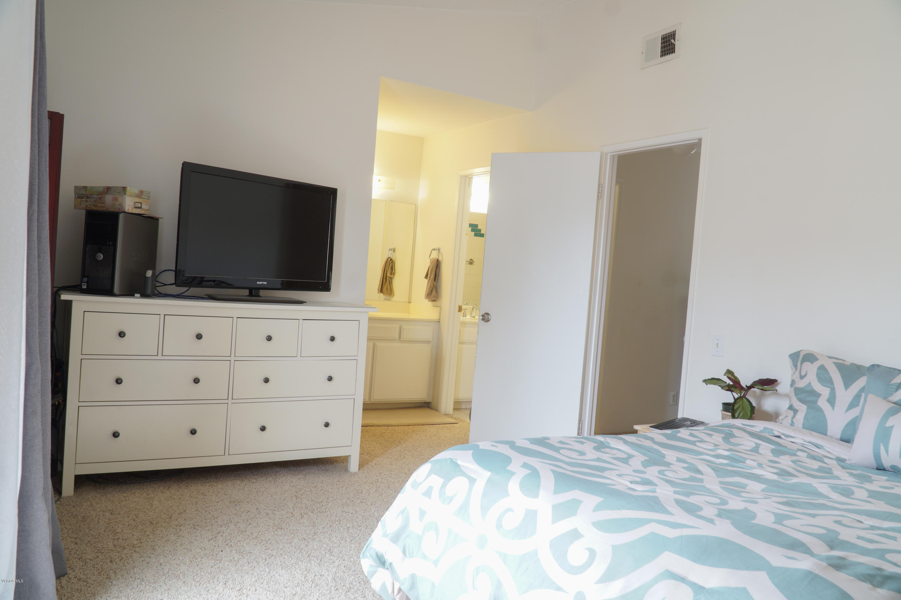 5195 Perkins Road Oxnard, CA 93033 - Photo 11 of 17 DSC08619