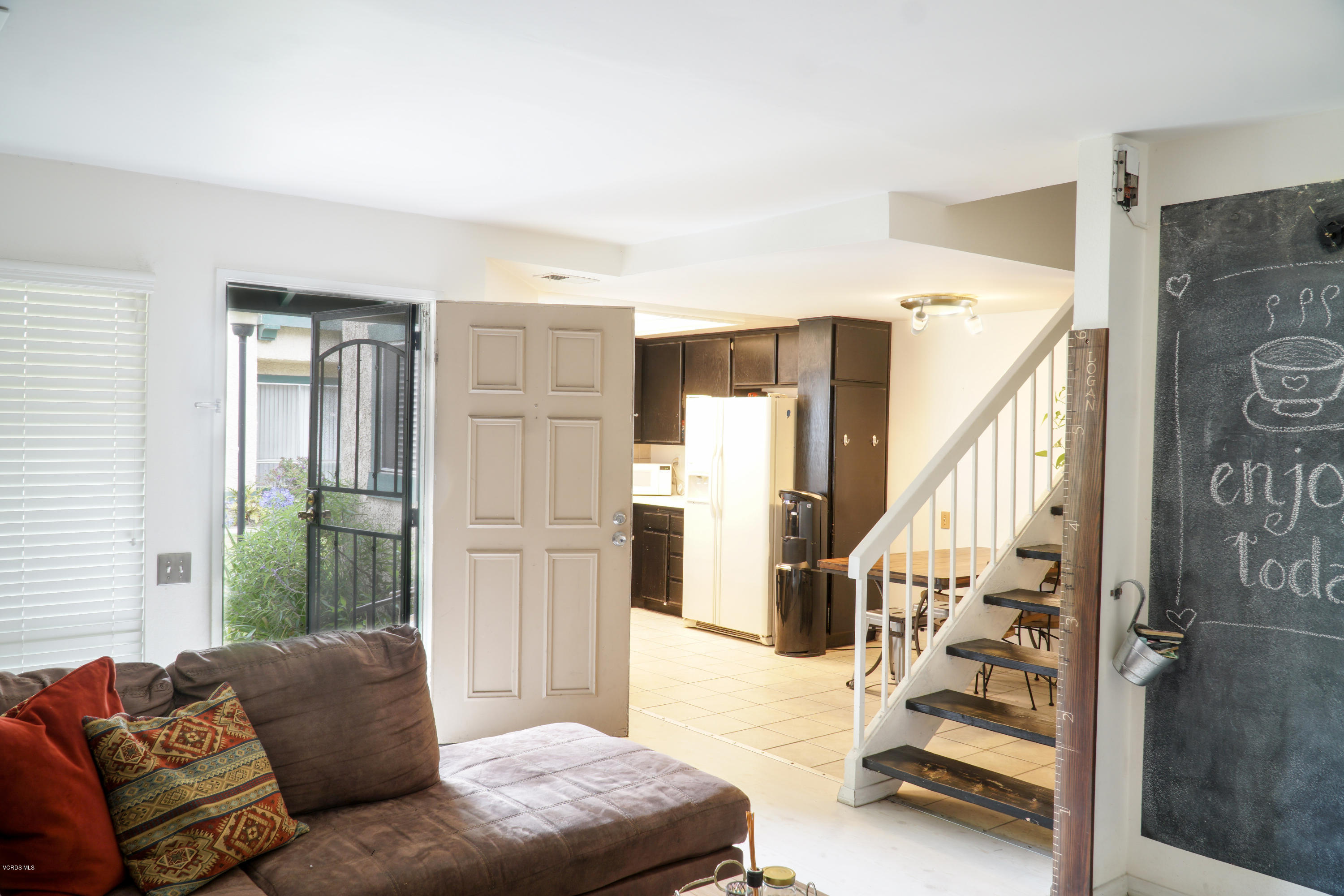5195 Perkins Road Oxnard, CA 93033 - Photo 4 of 17 DSC08604