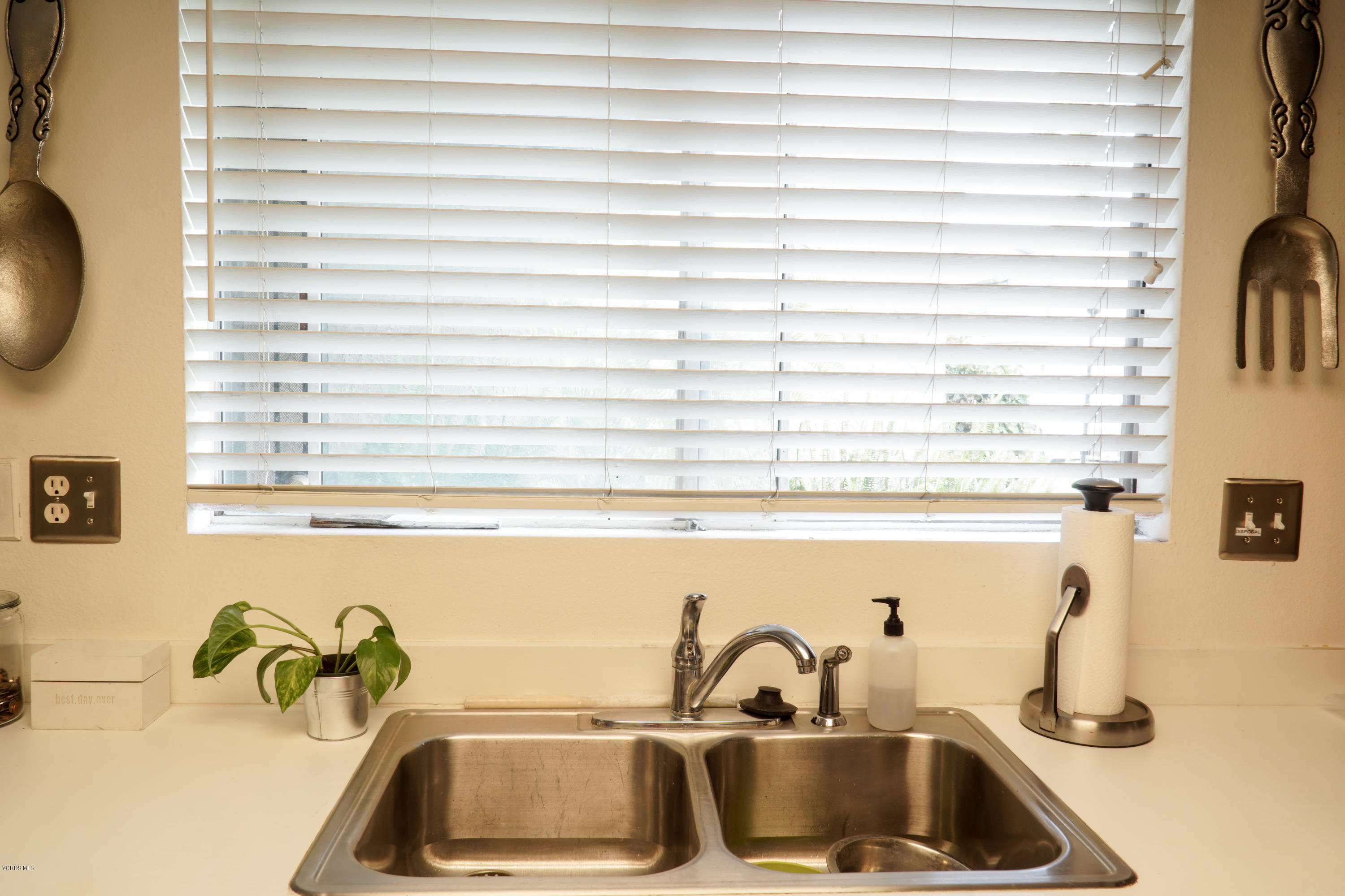 5195 Perkins Road Oxnard, CA 93033 - Photo 8 of 17 DSC08608