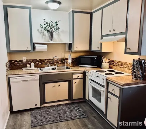 $264,000 | 1223 Bonanza Avenue, Unit 7, South Lake Tahoe, CA 96150