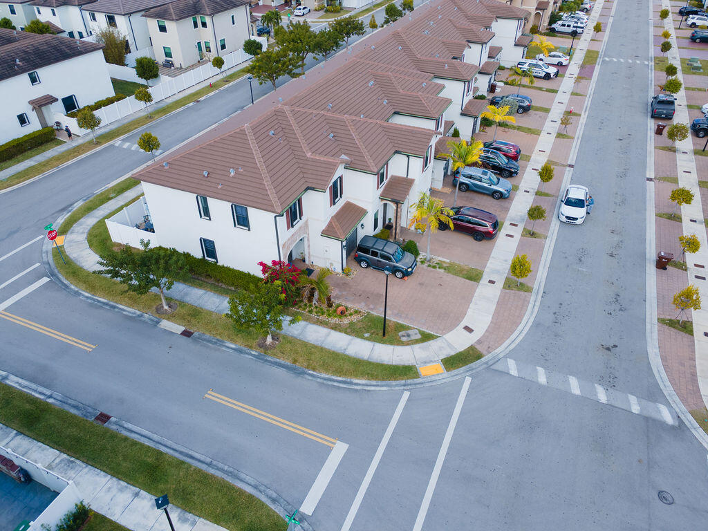 10902 West 33rd Way Hialeah, FL 33018 - Photo 118 of 121 DJI_0988