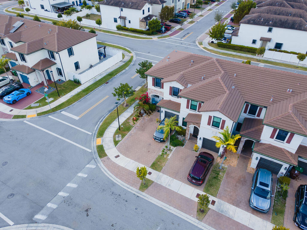 10902 West 33rd Way Hialeah, FL 33018 - Photo 120 of 121 DJI_0990