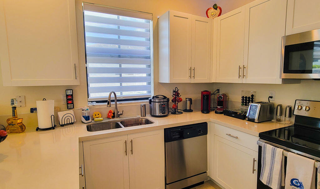 10902 West 33rd Way Hialeah, FL 33018 - Photo 76 of 121 20260209_122917