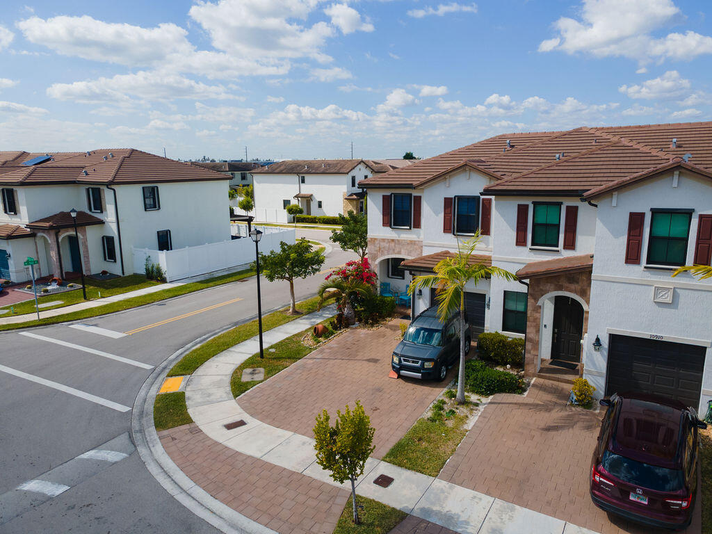 10902 West 33rd Way Hialeah, FL 33018 - Photo 96 of 121 DJI_0961