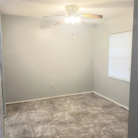 $1,195 | 305 Wellington Court, Unit 61, Tampa, FL 33604