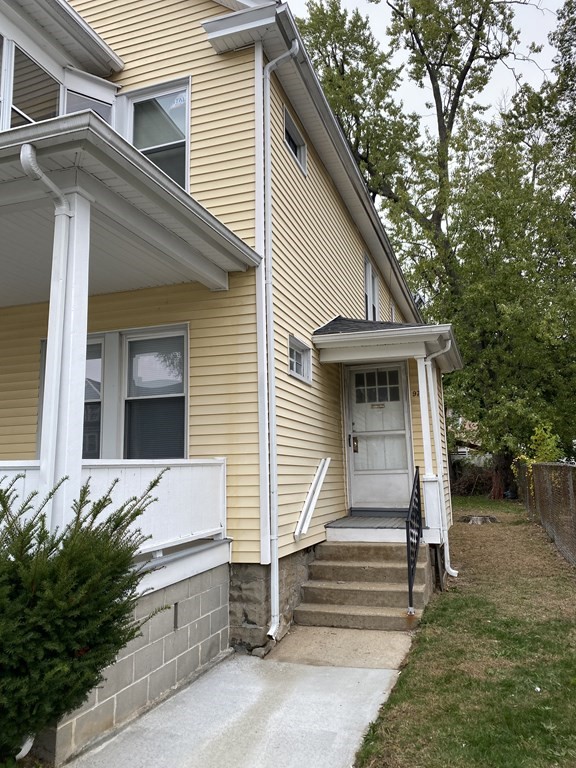 95-97 Suffolk Street Springfield, MA 01109 - Photo 3 of 21 Gallery Image 3
