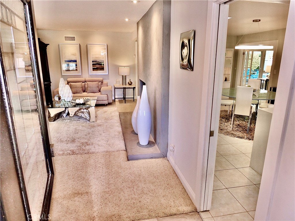 250 Bucknell Road Costa Mesa, CA 92626 - Photo 3 of 52