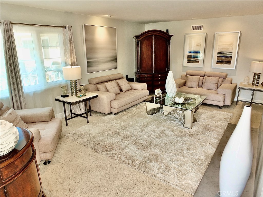 250 Bucknell Road Costa Mesa, CA 92626 - Photo 5 of 52