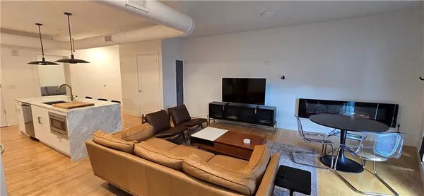 $4,000 | 3725 Butler Street, Unit 503, Pittsburgh, PA 15201