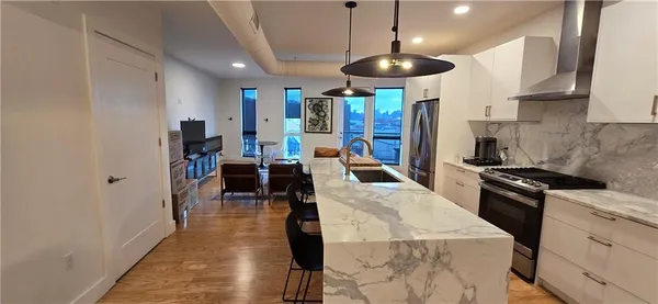 $4,000 | 3725 Butler Street, Unit 503, Pittsburgh, PA 15201