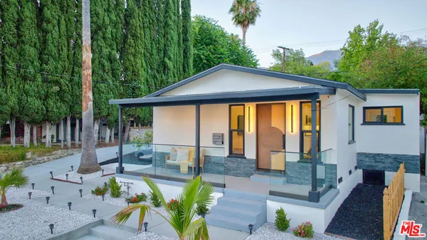 $998,000 | 3623 5th Avenue, La Crescenta, CA 91214